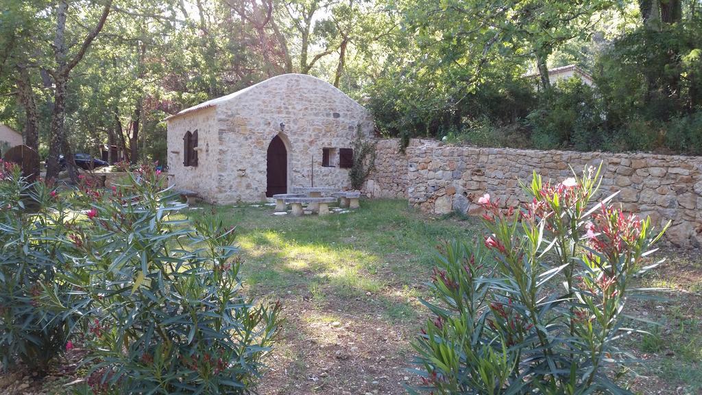 Le Donjon Des Combes Et Son Spa Fayence Room photo