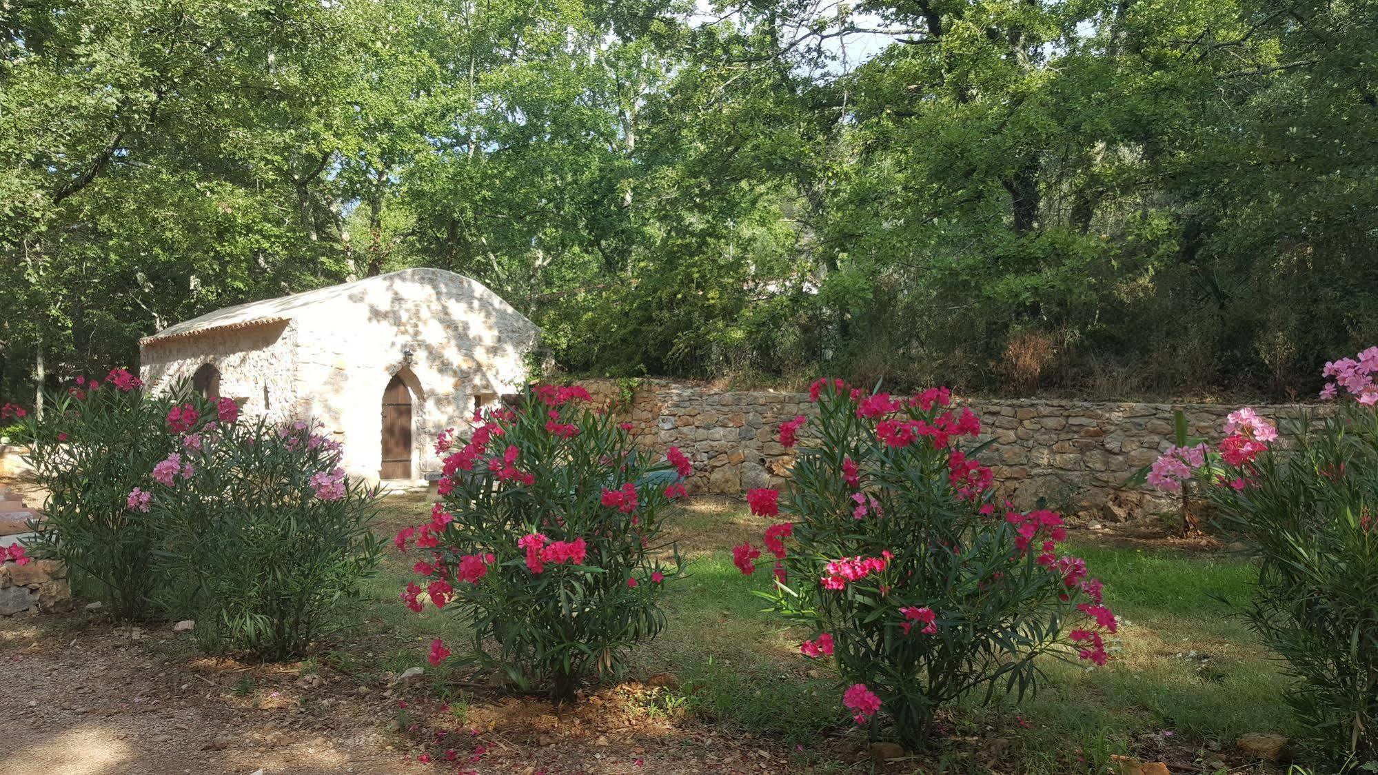 Le Donjon Des Combes Et Son Spa Fayence Exterior photo