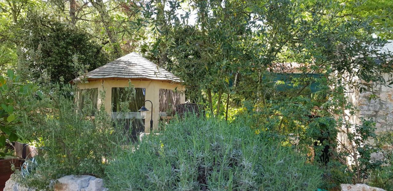 Le Donjon Des Combes Et Son Spa Fayence Exterior photo